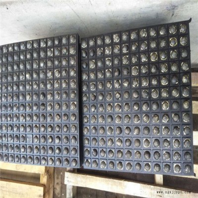 廠家生產耐磨氧化鋁陶瓷襯板 陶瓷橡膠復合板 光滑不堵料 耐腐蝕電廠煤場管道倉庫 抗沖擊耐磨陶瓷橡膠復合襯板