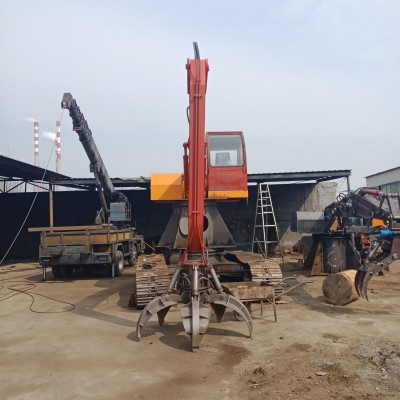 福沃  機(jī)械化樹(shù)木抓運(yùn)車 液壓履帶式隨車抓木機(jī) 橡膠履帶隨車抓木機(jī)