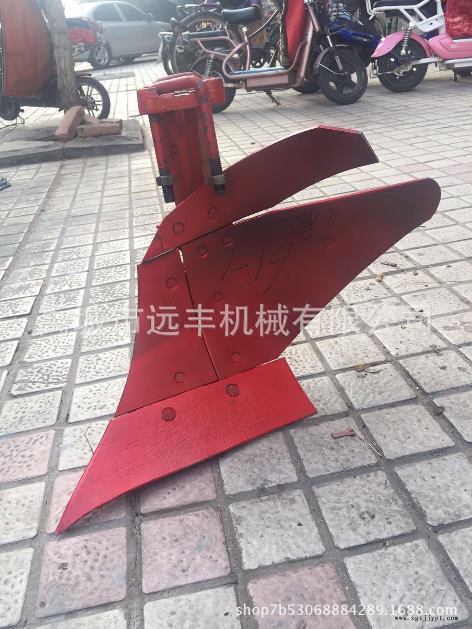 旋耕機后邊轉配開溝起壟犁頭 生產(chǎn)定做雙面開溝起壟犁頭 優(yōu)質犁頭示例圖4