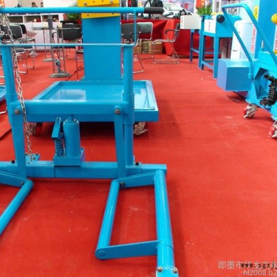 供應(yīng)華龍0.75T汽車(chē)輪胎拆裝車(chē)