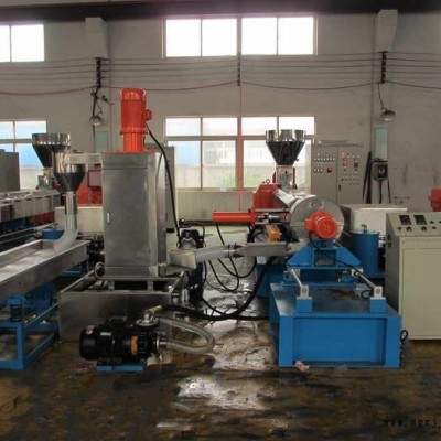 江蘇 優(yōu)泰塑機 阻燃母粒造粒機