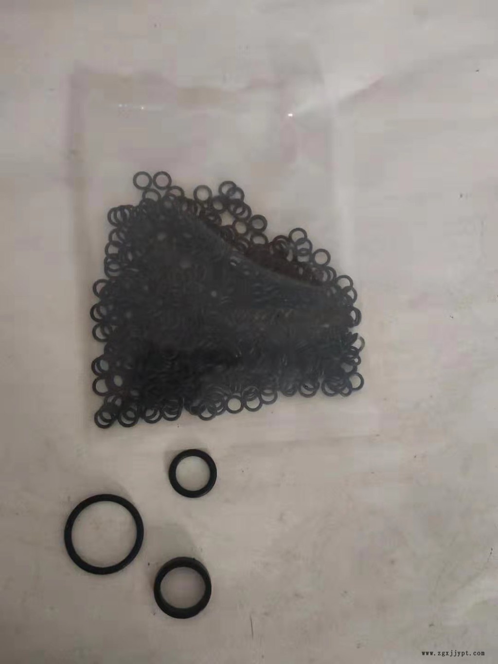 【 厚富】_不銹鋼油嘴放松墊片_沖壓件_傳感器配件模具定做 歡迎來電咨詢